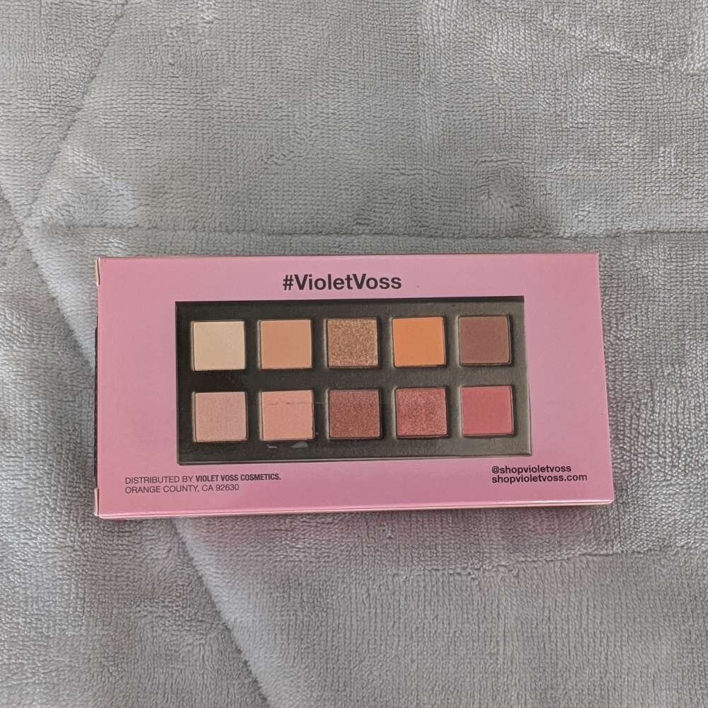 Free With Purchase Violet Voss Eyeshadow Palette